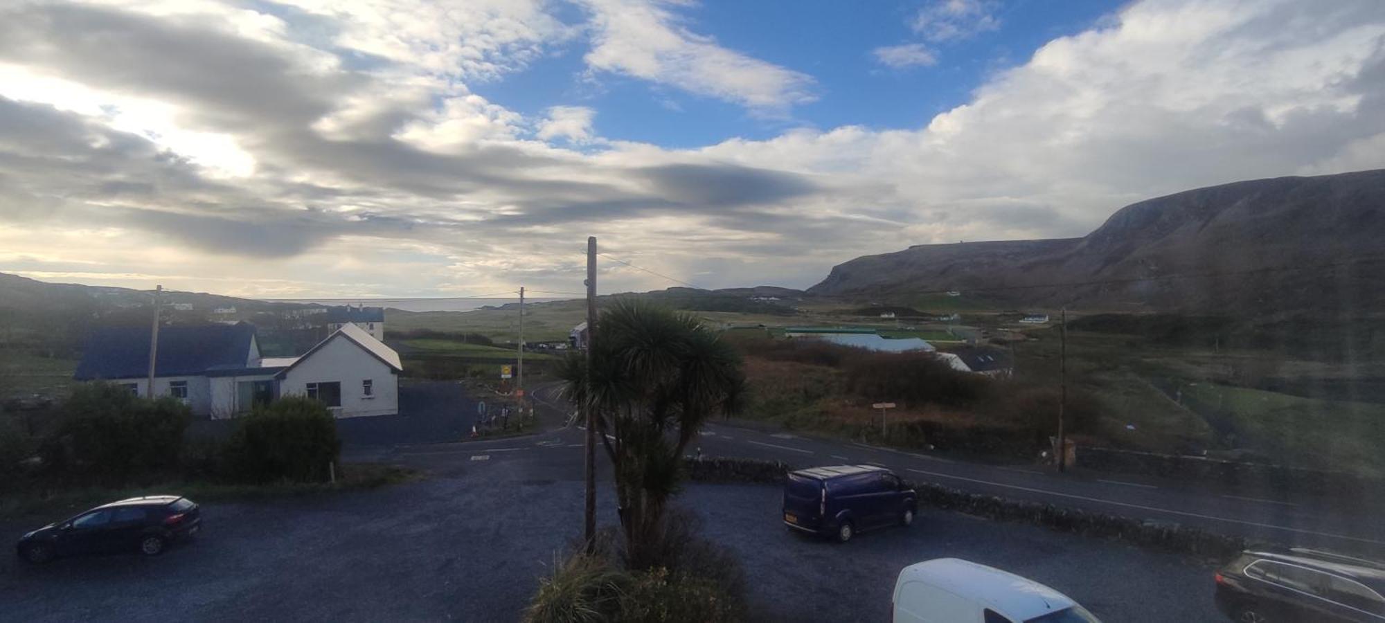 John Eoinin'S Bar And Accommodation Glencolumbkille Exterior foto